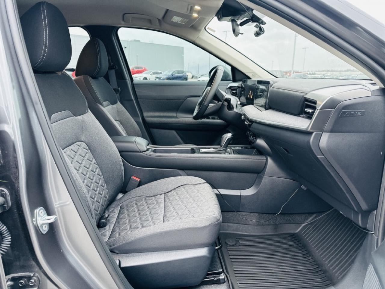 2025 Nissan Kicks SV Photo