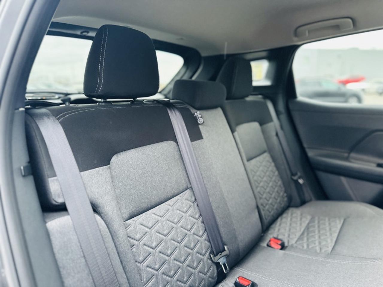 2025 Nissan Kicks SV Photo