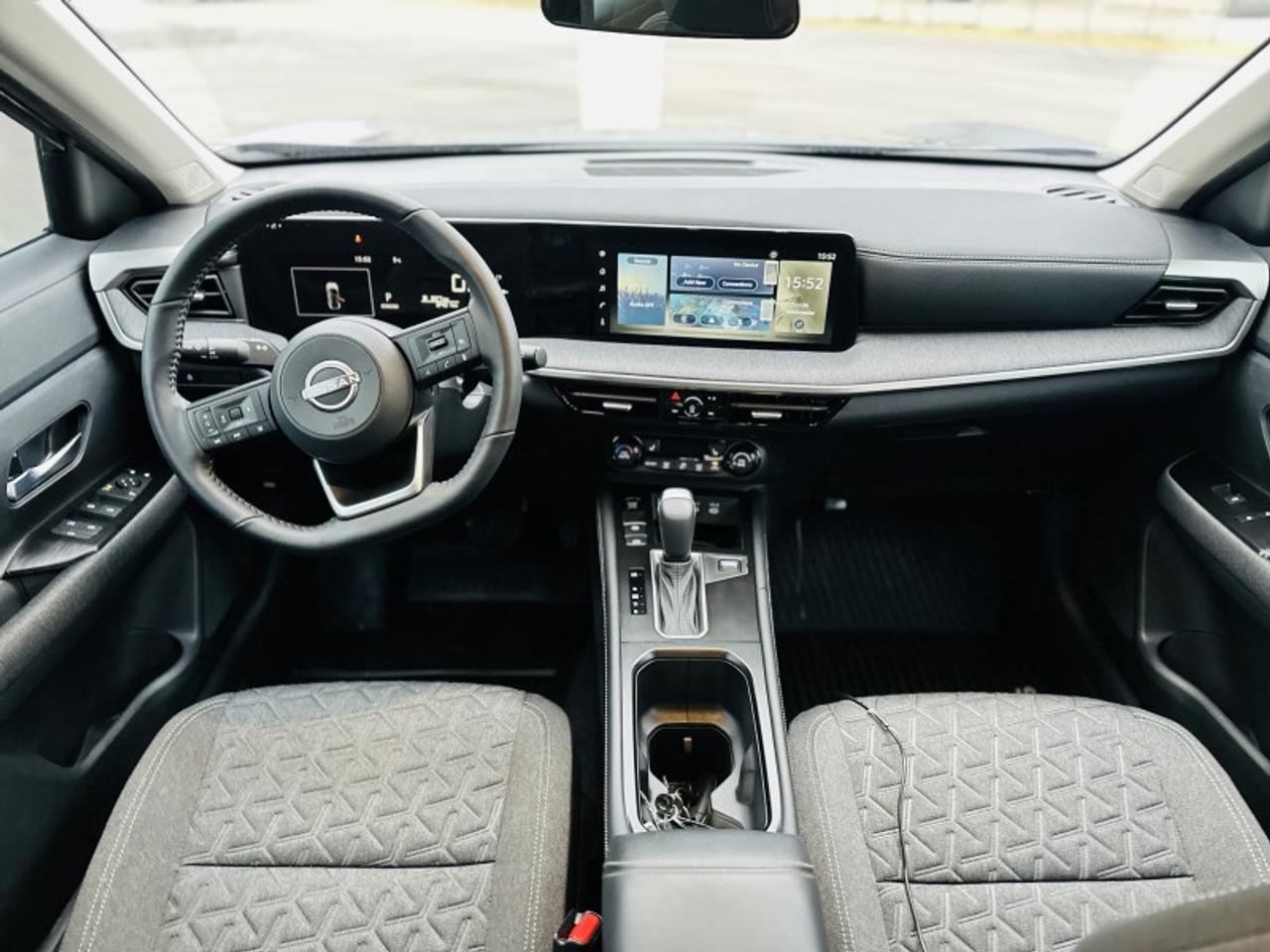 2025 Nissan Kicks SV Photo