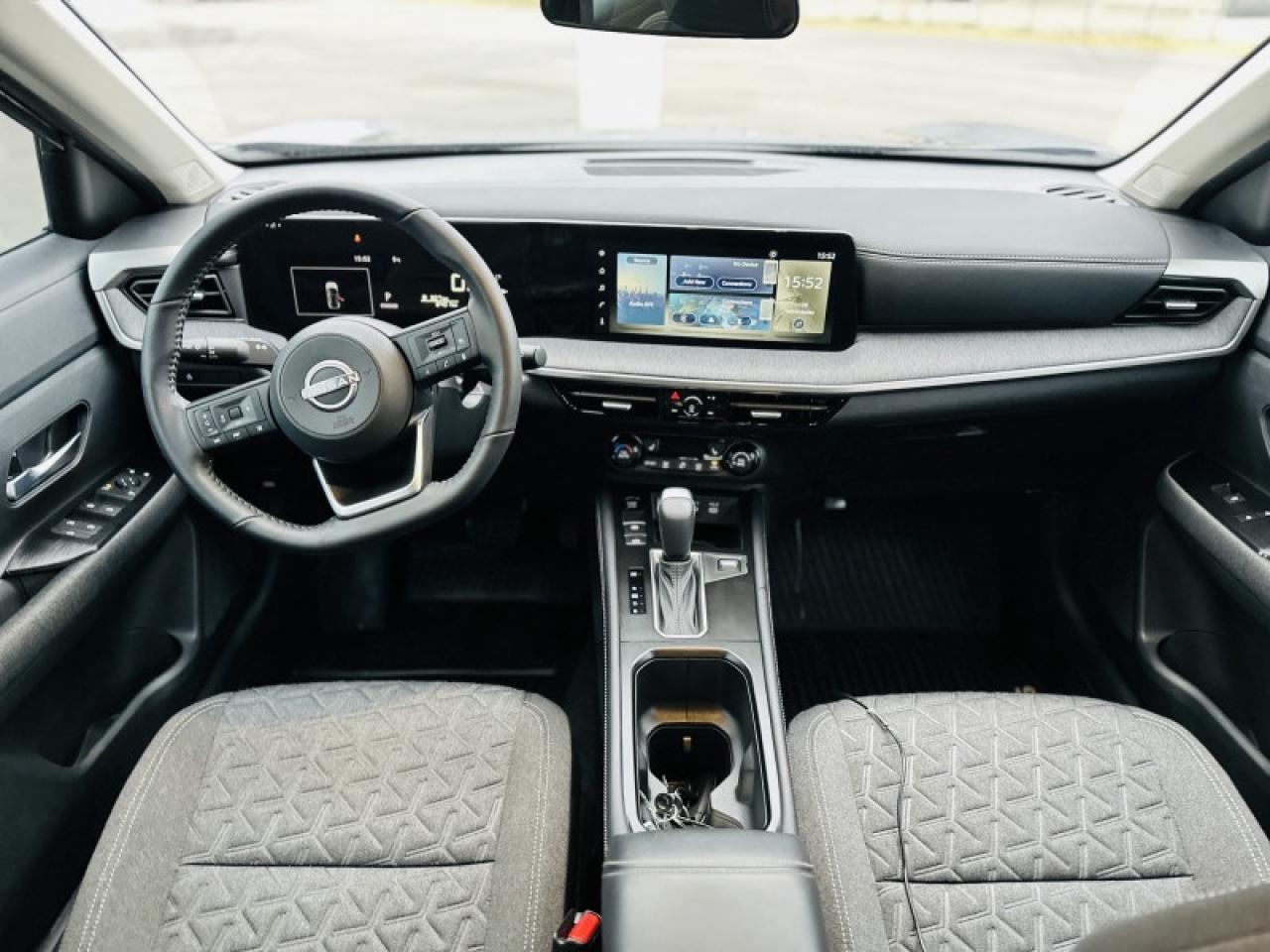 2025 Nissan Kicks SV Photo