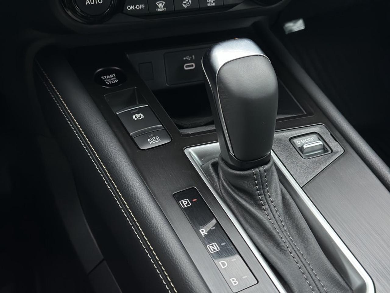 2025 Nissan Kicks SV Photo