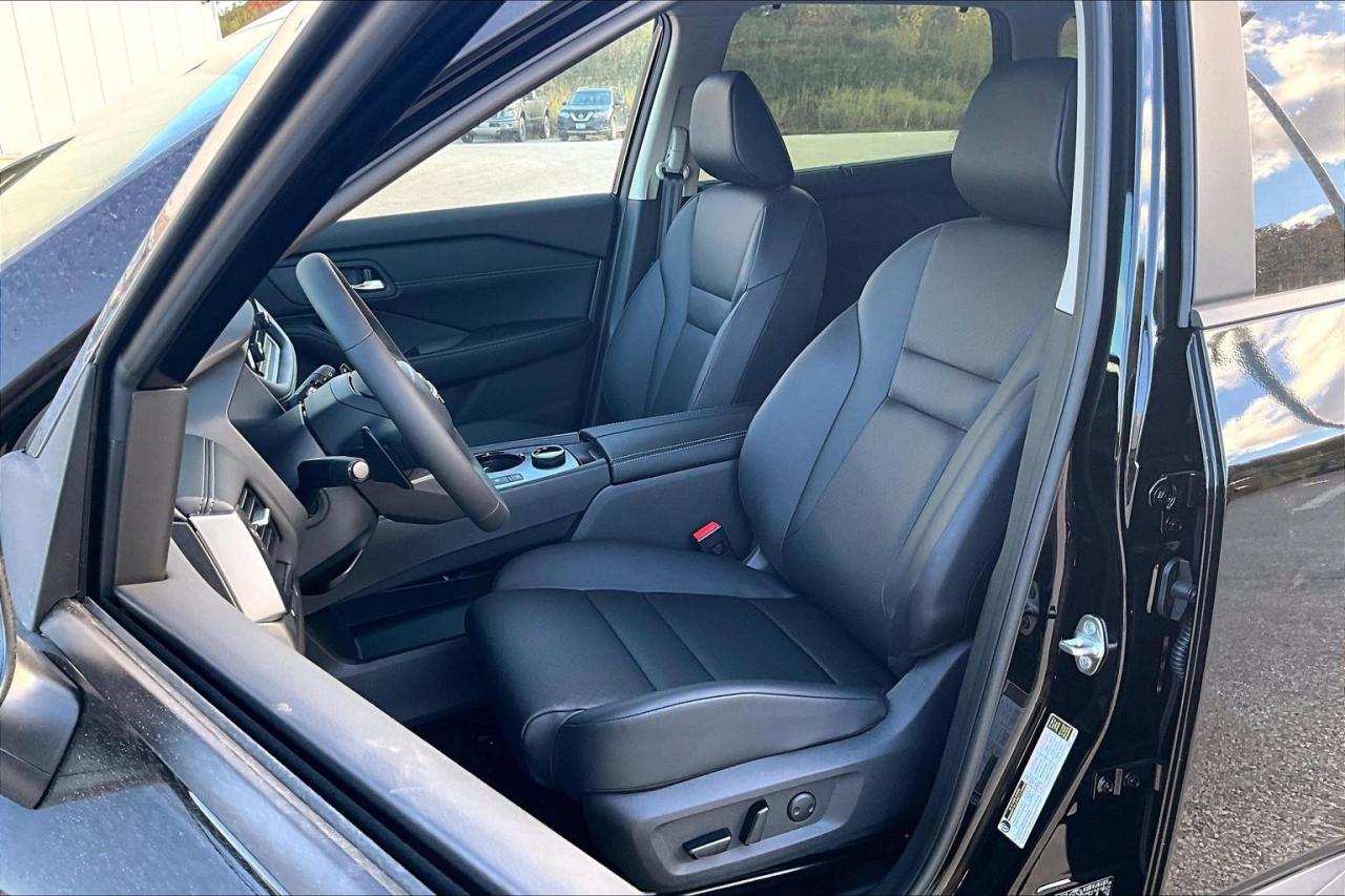 2026 Nissan Rogue SV Moonroof 4dr All-Wheel Drive Sport Utility Photo