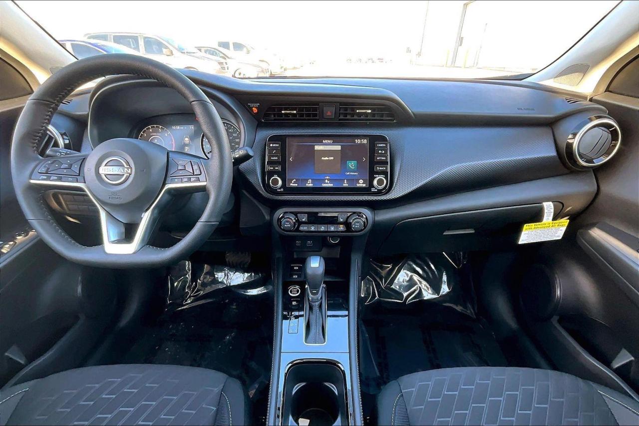 2025 Nissan Kicks Play SV 4dr Front-Wheel Drive Photo