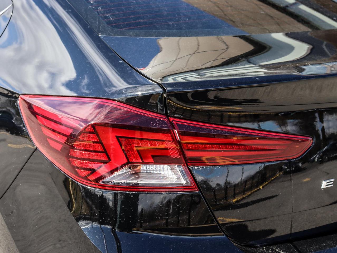 2020 Hyundai Elantra Ultimate 4dr Sedan Photo