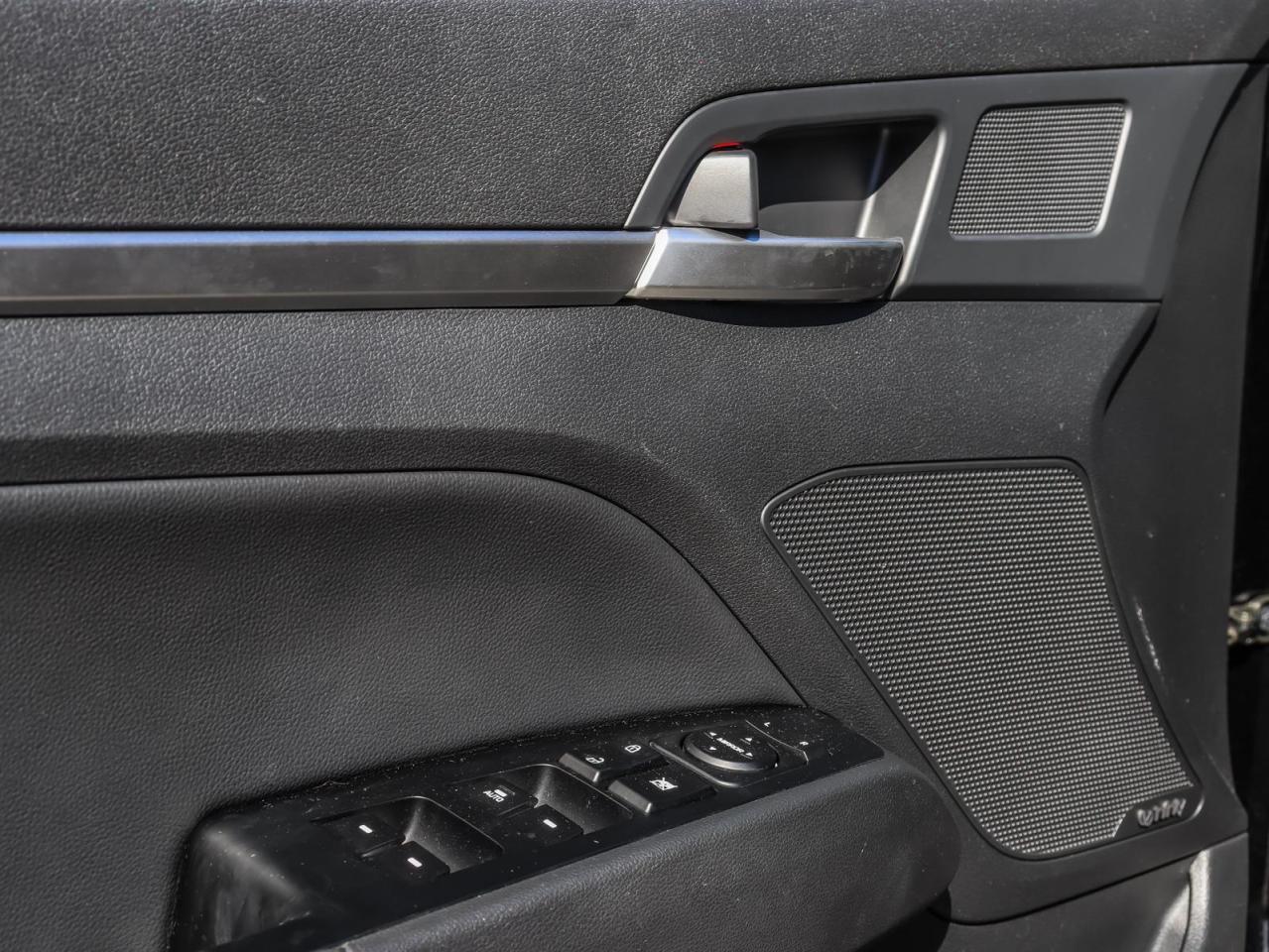 2020 Hyundai Elantra Ultimate 4dr Sedan Photo