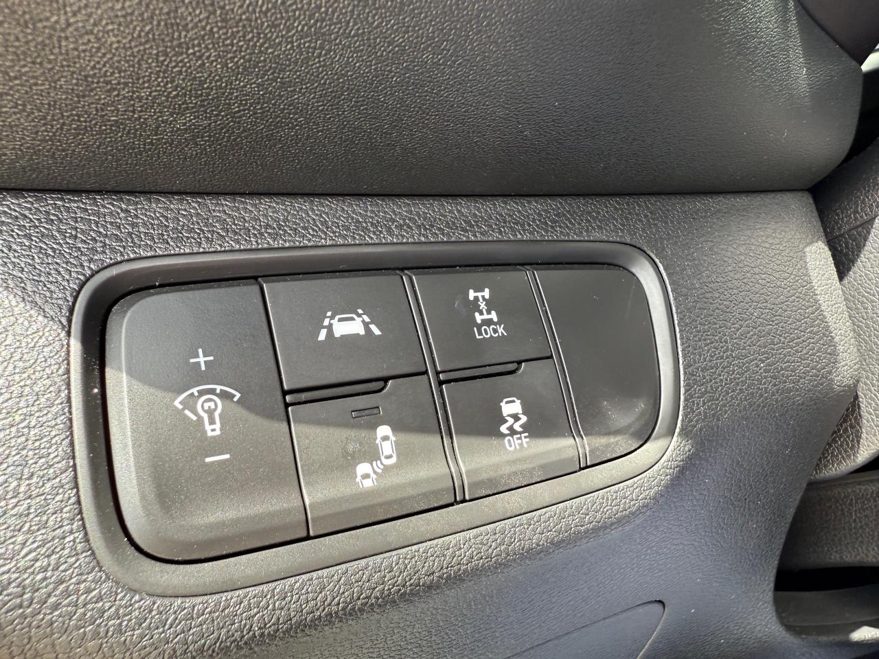 2020 Hyundai Santa Fe Preferred 2.4 4dr All-Wheel Drive Photo