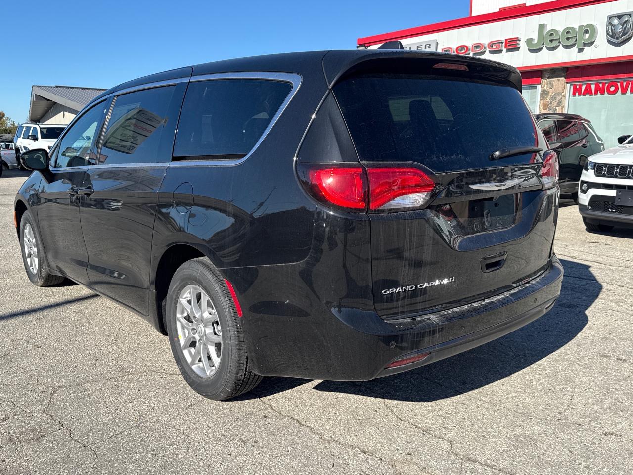 2026 Chrysler Grand Caravan SXT Front-Wheel Drive Passenger Van Photo