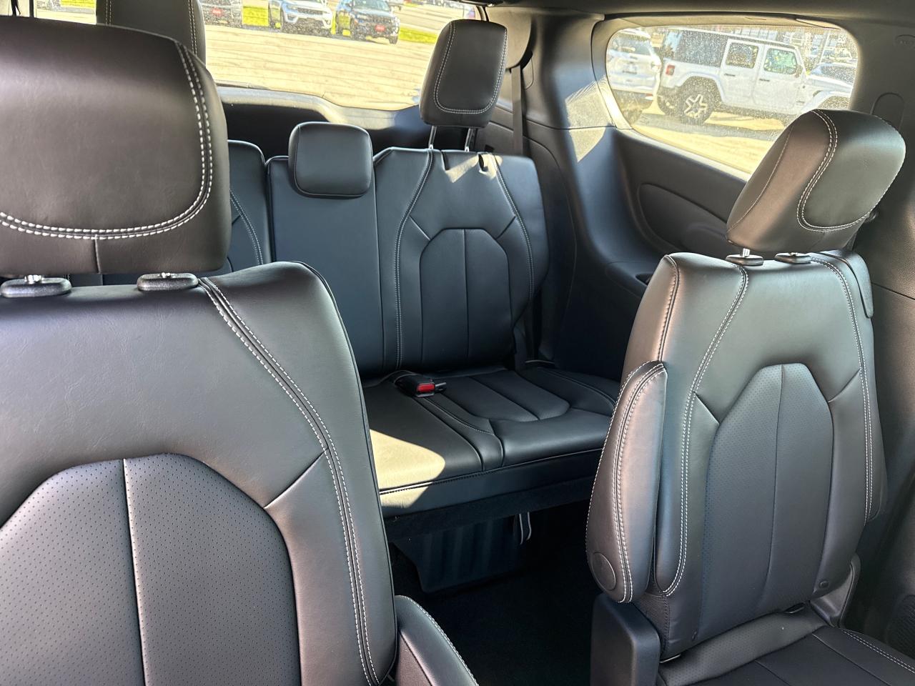 2026 Chrysler Grand Caravan SXT Front-Wheel Drive Passenger Van Photo