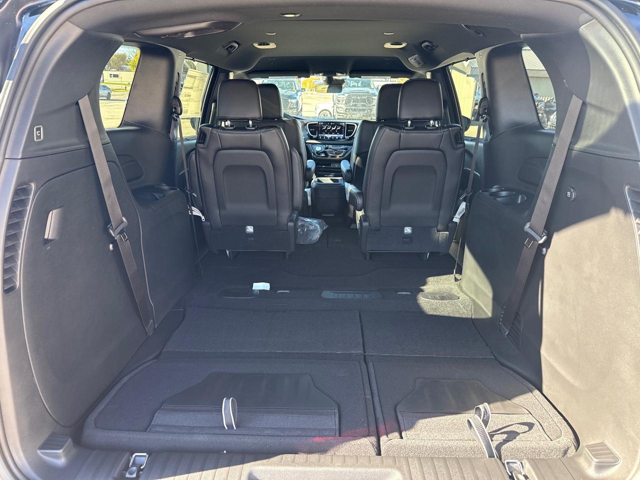 2026 Chrysler Grand Caravan SXT Front-Wheel Drive Passenger Van Photo