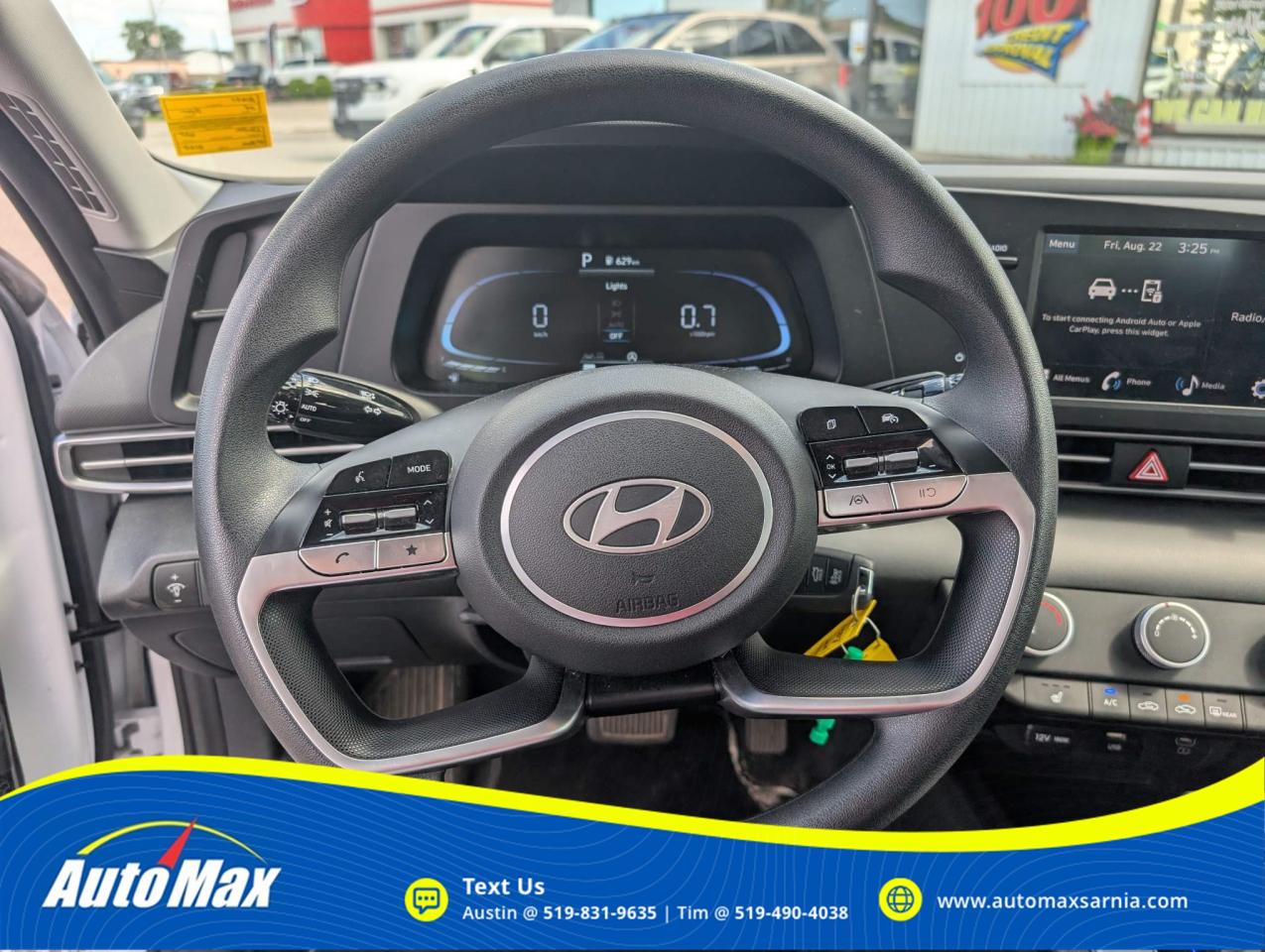 2024 Hyundai Elantra ESSENTIAL 4DR SEDAN Photo