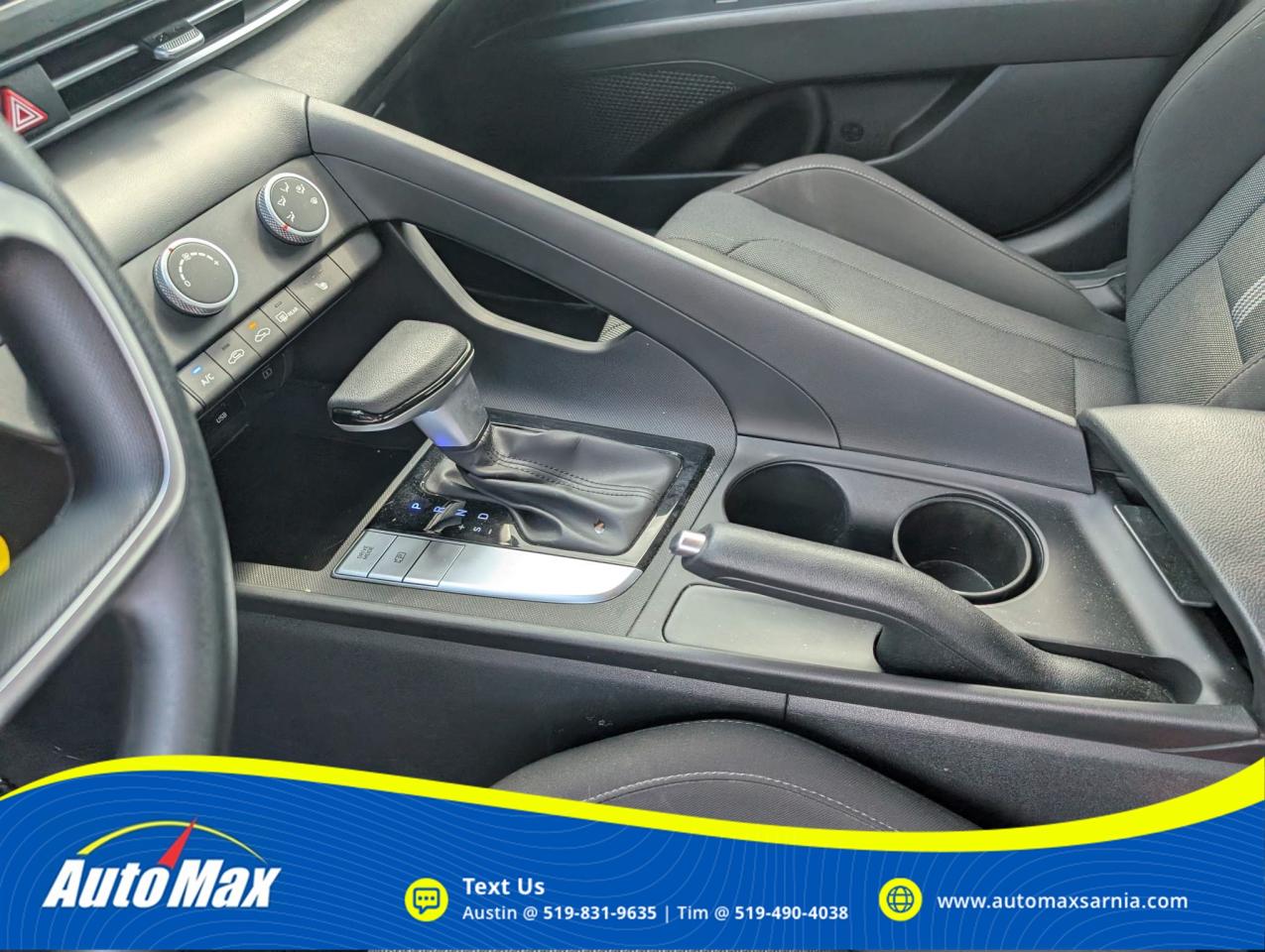 2024 Hyundai Elantra ESSENTIAL 4DR SEDAN Photo