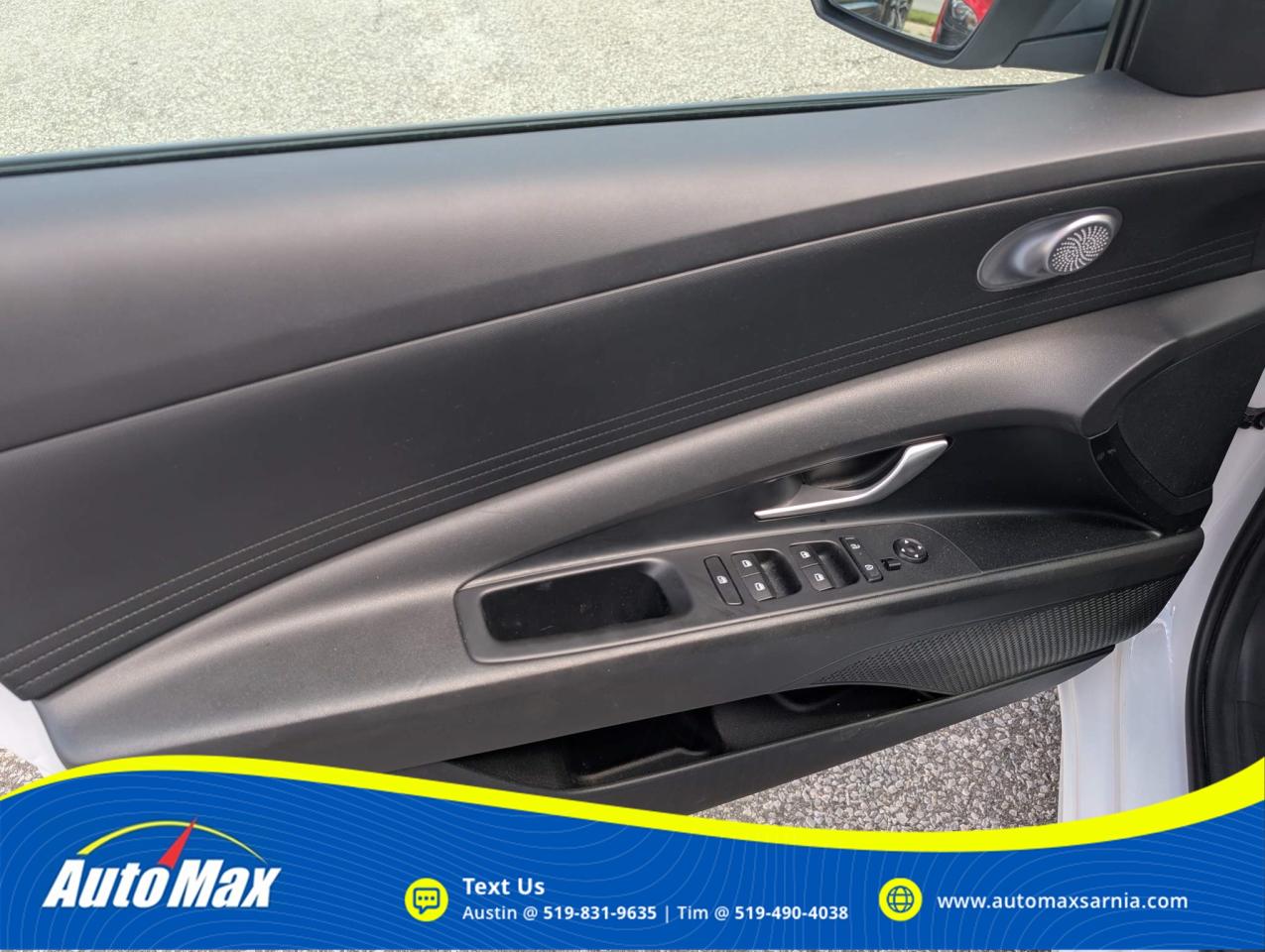 2024 Hyundai Elantra ESSENTIAL 4DR SEDAN Photo