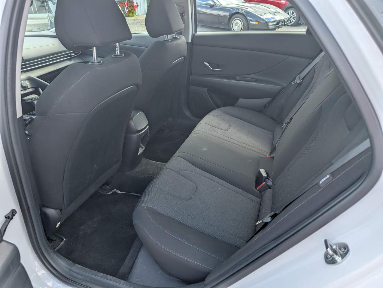 2024 Hyundai Elantra ESSENTIAL 4DR SEDAN Photo