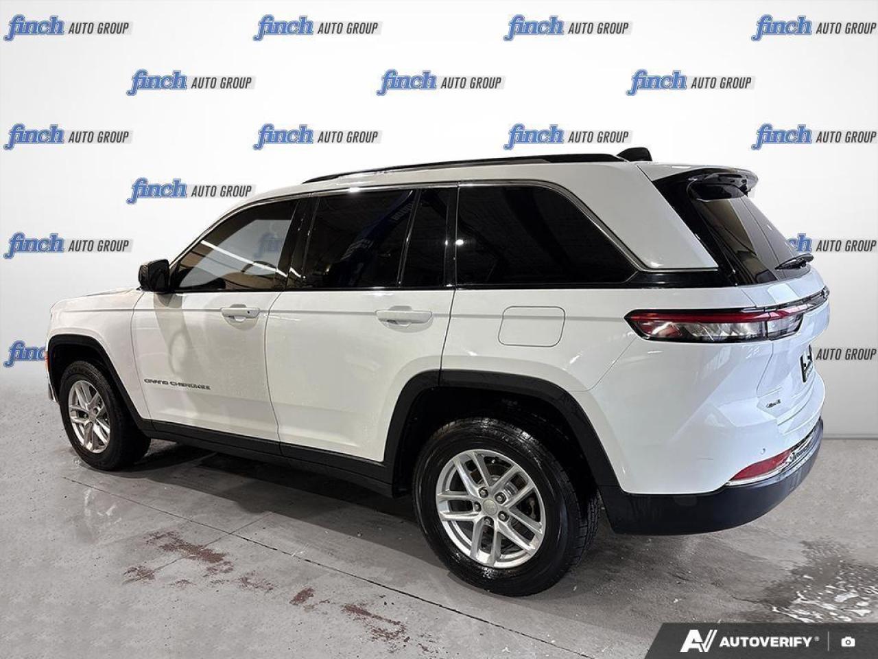 2023 Jeep Grand Cherokee Laredo 4dr 4x4 Photo