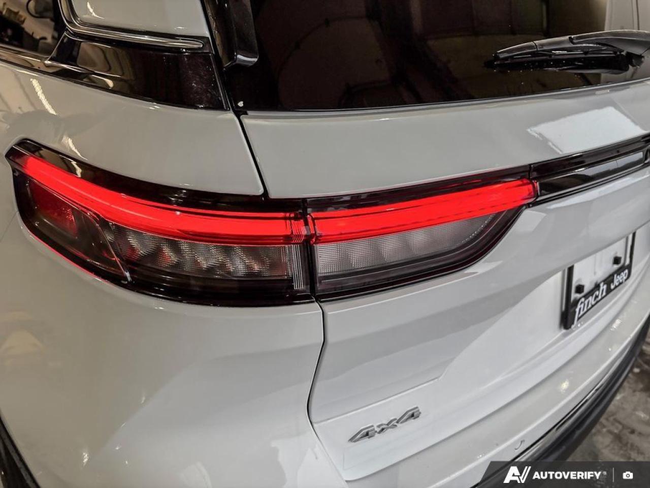 2023 Jeep Grand Cherokee Laredo 4dr 4x4 Photo