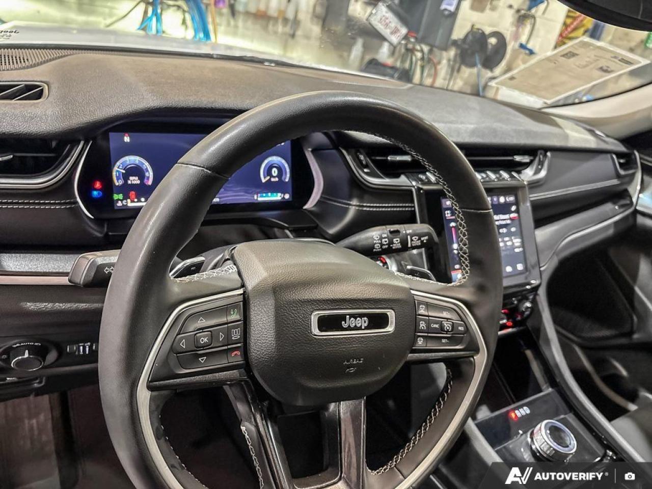 2023 Jeep Grand Cherokee Laredo 4dr 4x4 Photo