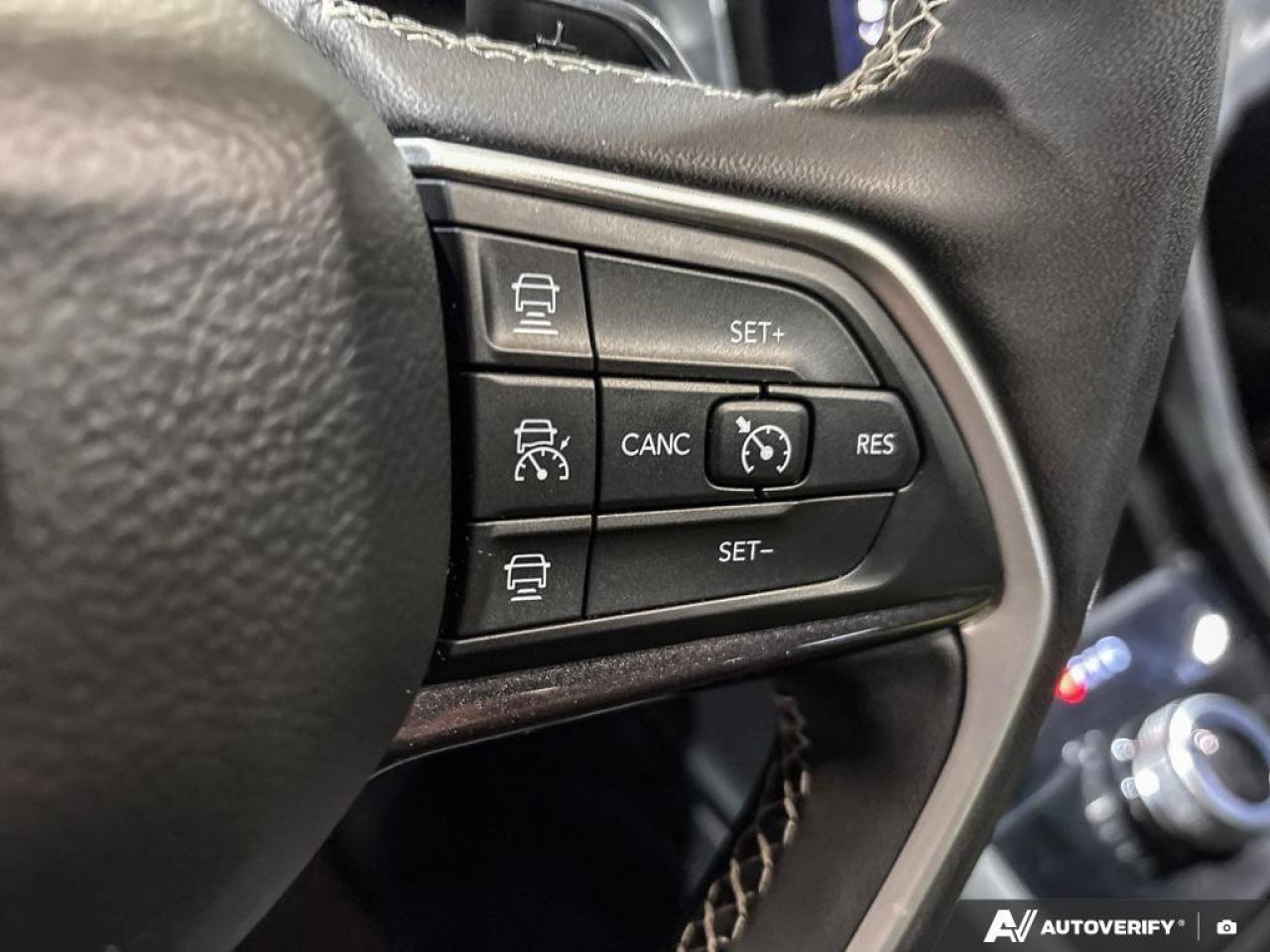 2023 Jeep Grand Cherokee Laredo 4dr 4x4 Photo