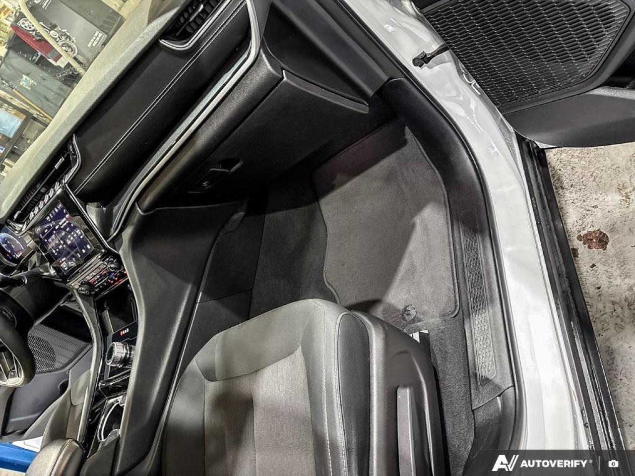 2023 Jeep Grand Cherokee Laredo 4dr 4x4 Photo