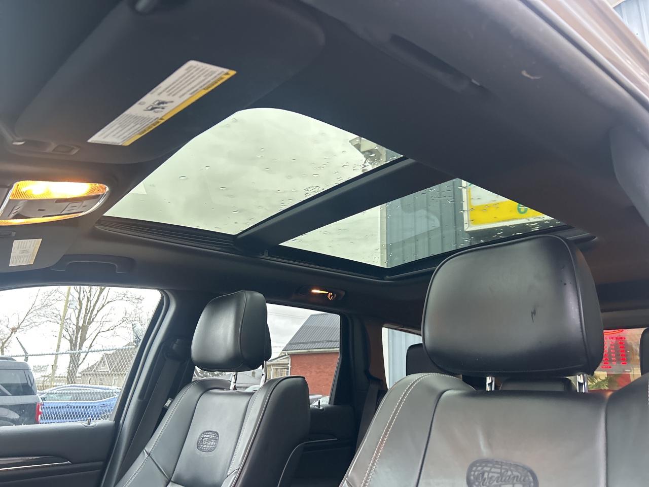 2014 Jeep Grand Cherokee Overland  ** THE  CAT'S  MEOW ! ** Photo