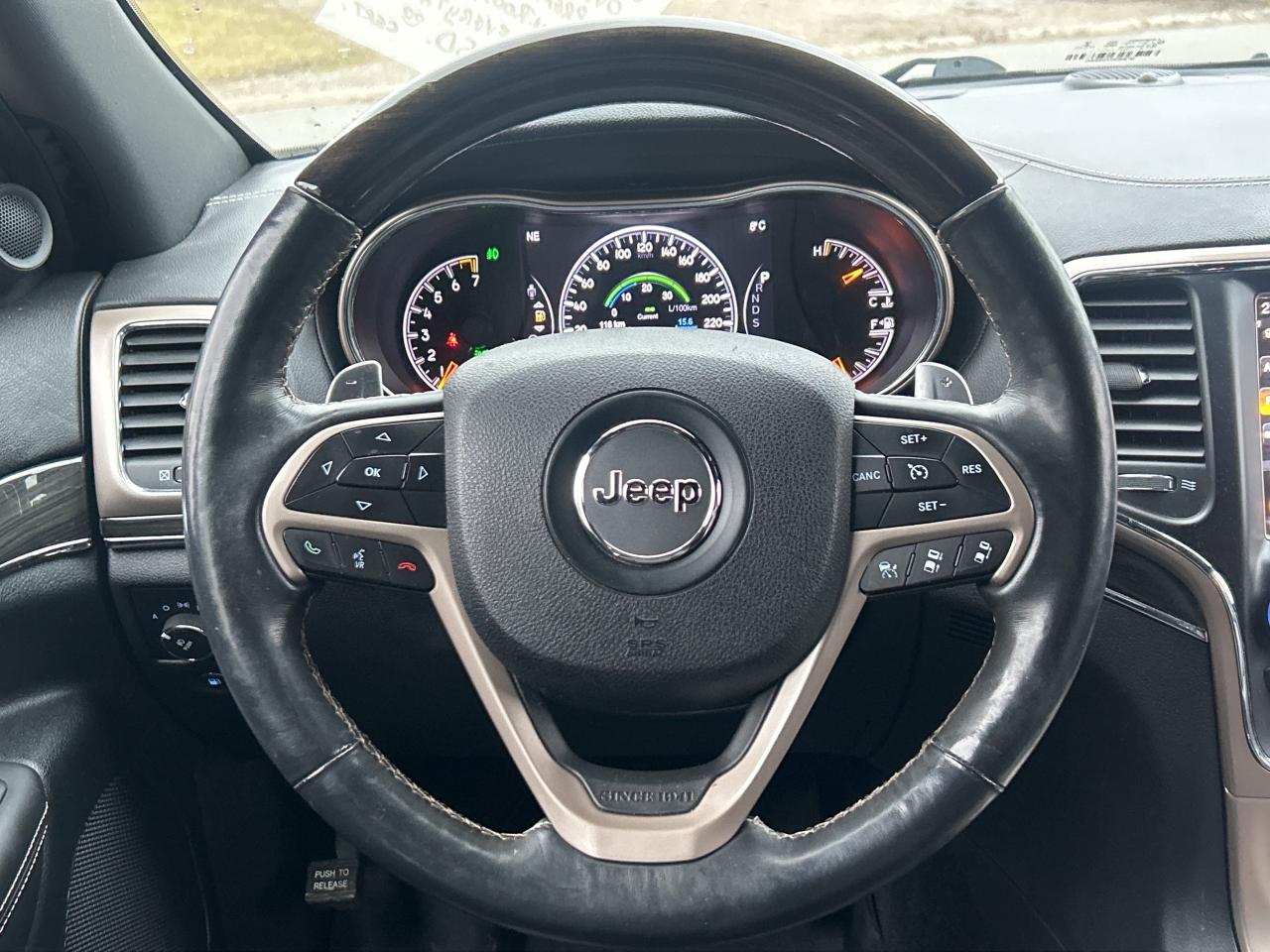 2014 Jeep Grand Cherokee Overland  ** THE  CAT'S  MEOW ! ** Photo