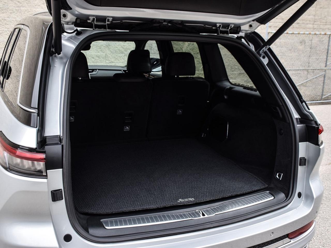 2023 Jeep Grand Cherokee Summit 4dr 4x4 Photo