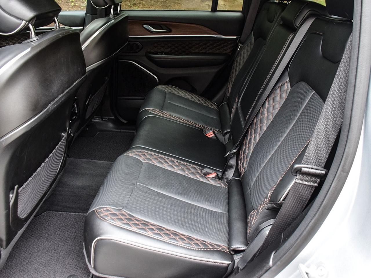 2023 Jeep Grand Cherokee Summit 4dr 4x4 Photo