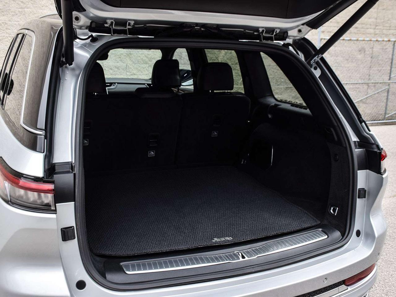 2023 Jeep Grand Cherokee Summit 4dr 4x4 Photo