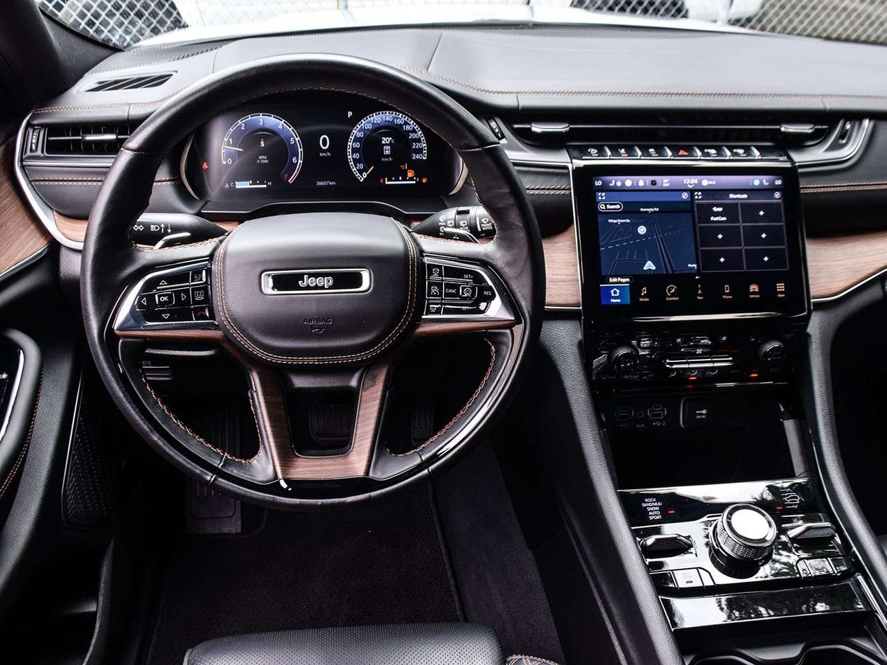 2023 Jeep Grand Cherokee Summit 4dr 4x4 Photo