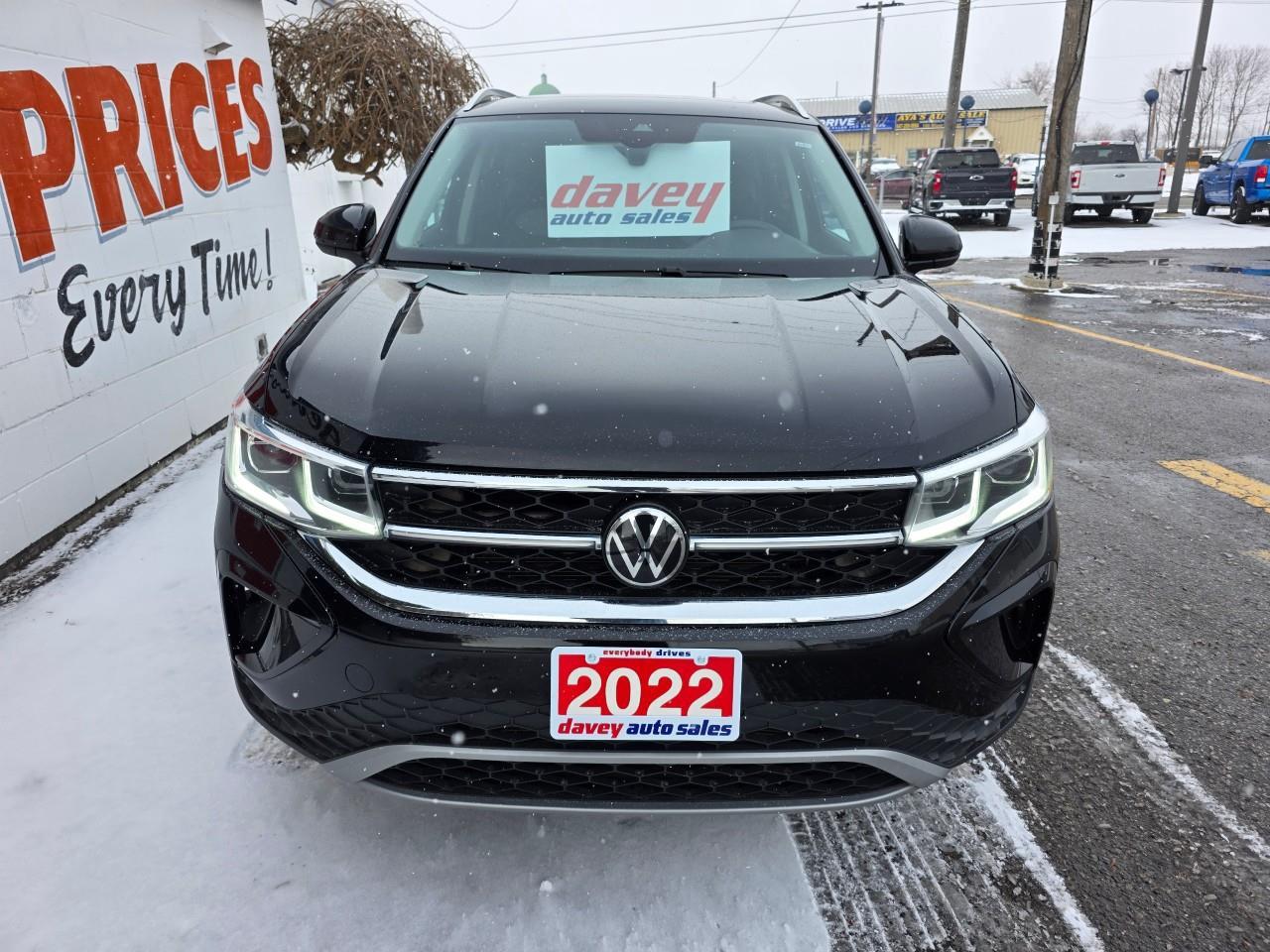 2022 Volkswagen Taos Highline 4dr All-Wheel Drive 4MOTION Photo