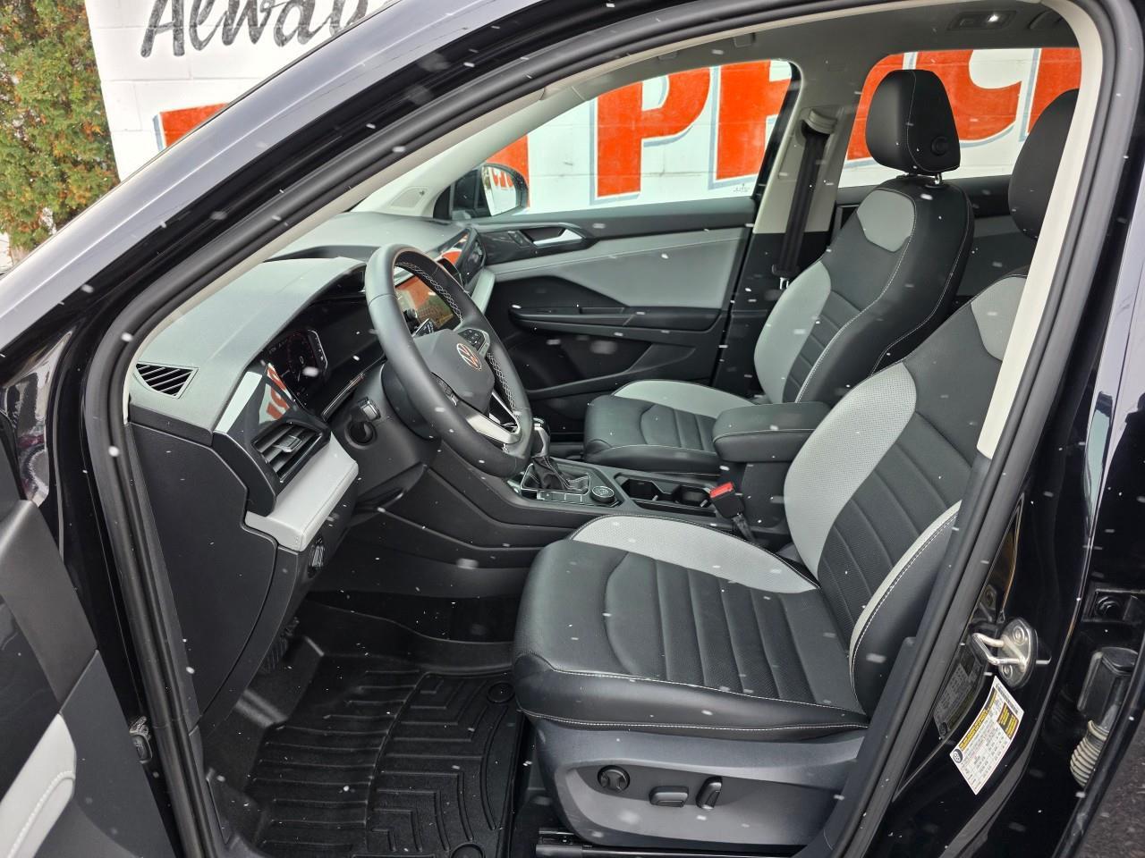 2022 Volkswagen Taos Highline 4dr All-Wheel Drive 4MOTION Photo