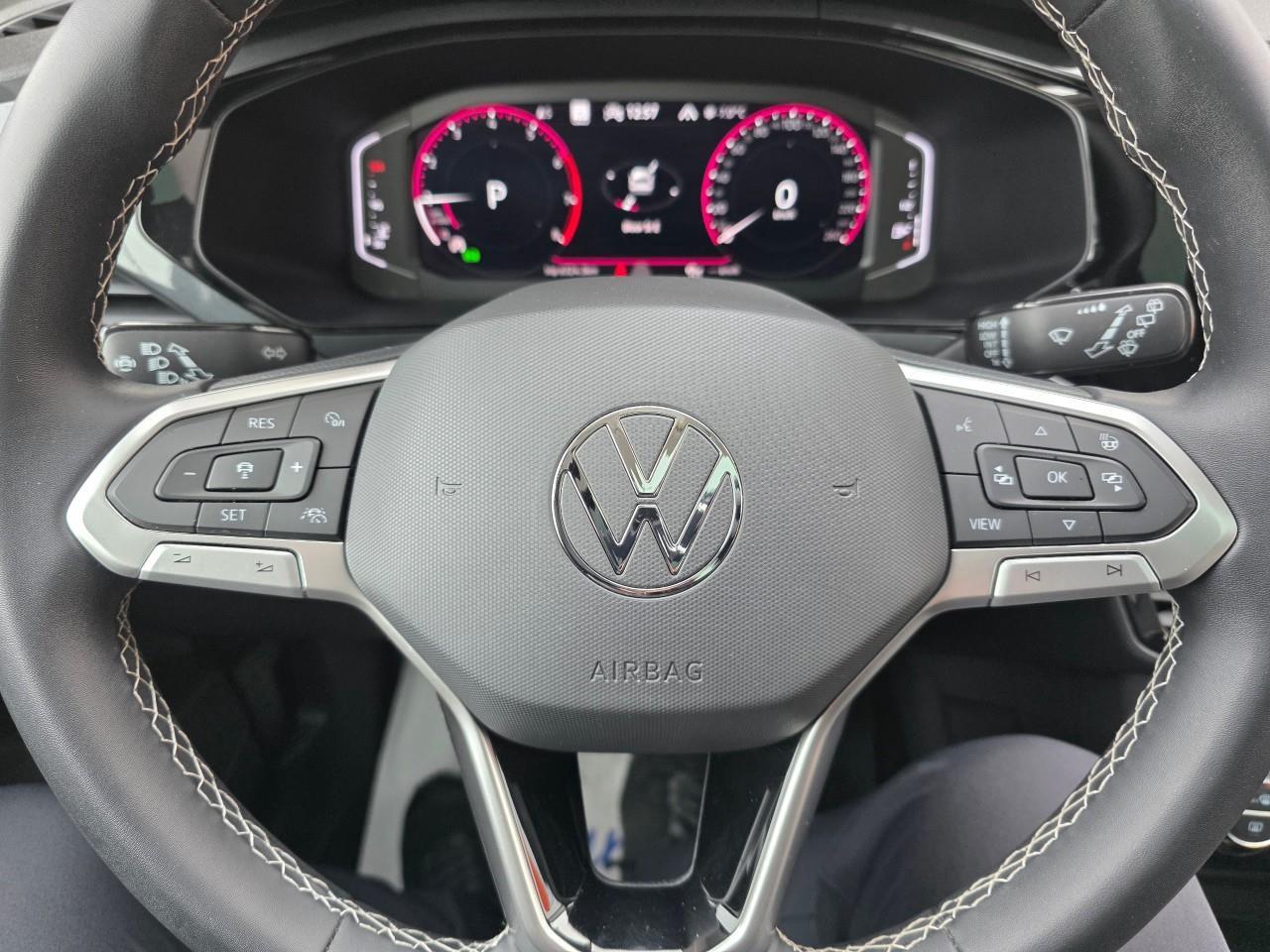 2022 Volkswagen Taos Highline 4dr All-Wheel Drive 4MOTION Photo