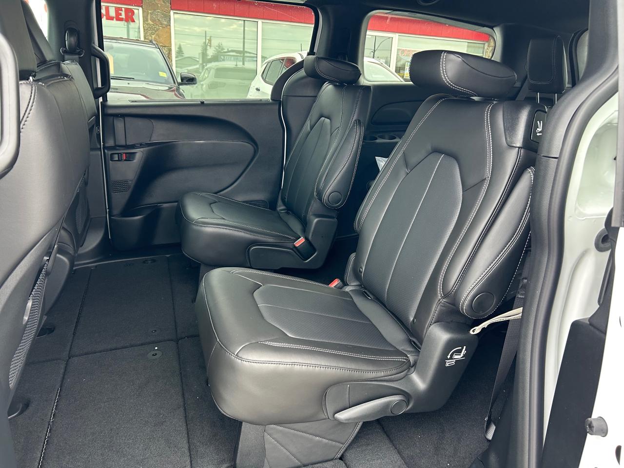 2026 Chrysler Grand Caravan SXT Front-Wheel Drive Passenger Van Photo