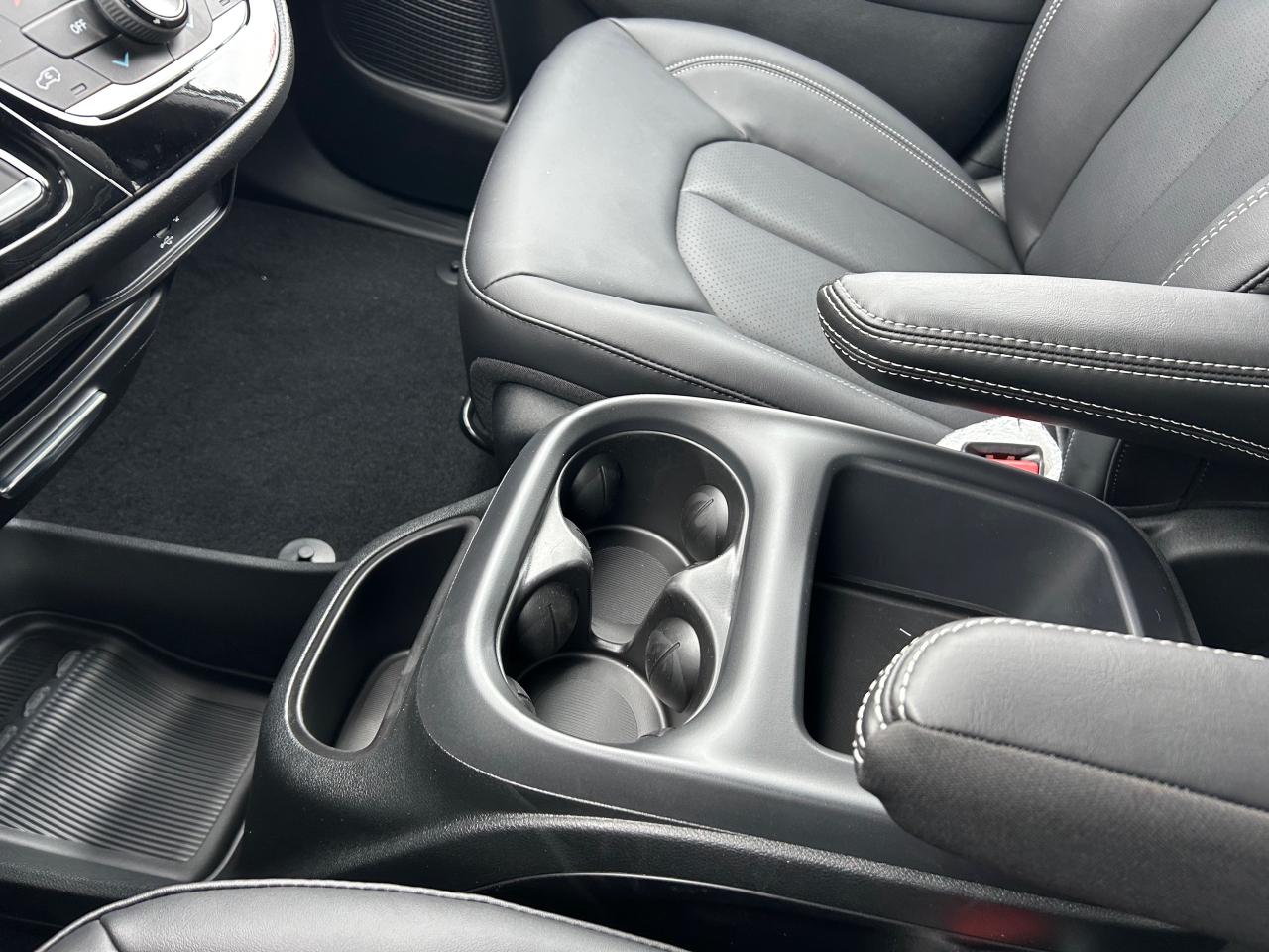 2026 Chrysler Grand Caravan SXT Front-Wheel Drive Passenger Van Photo