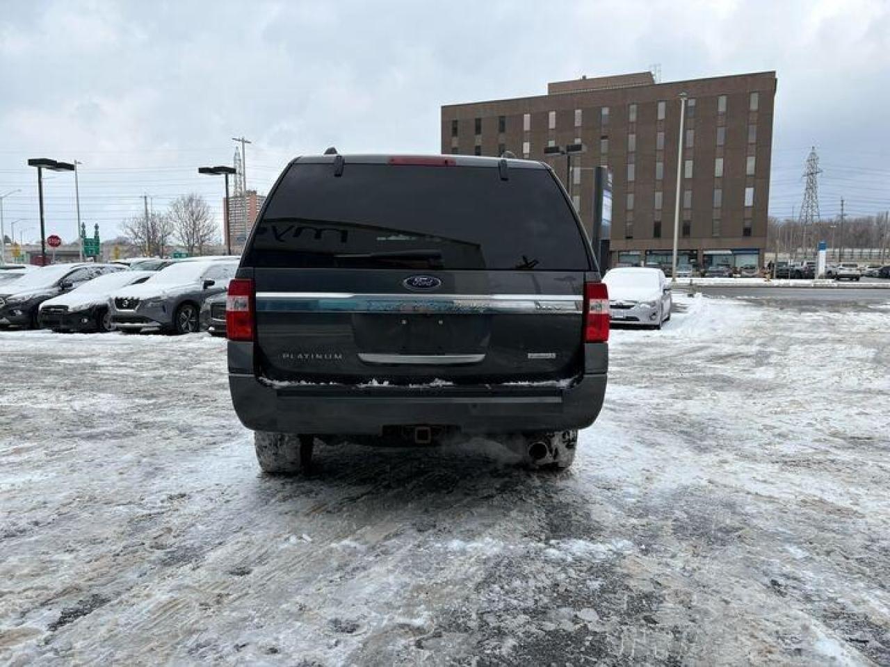 2017 Ford Expedition Max Platinum 4dr 4x4 Photo2