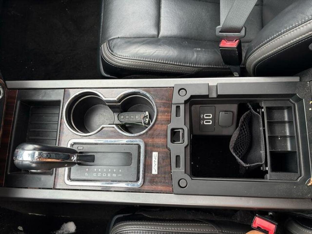 2017 Ford Expedition Max Platinum 4dr 4x4 Photo