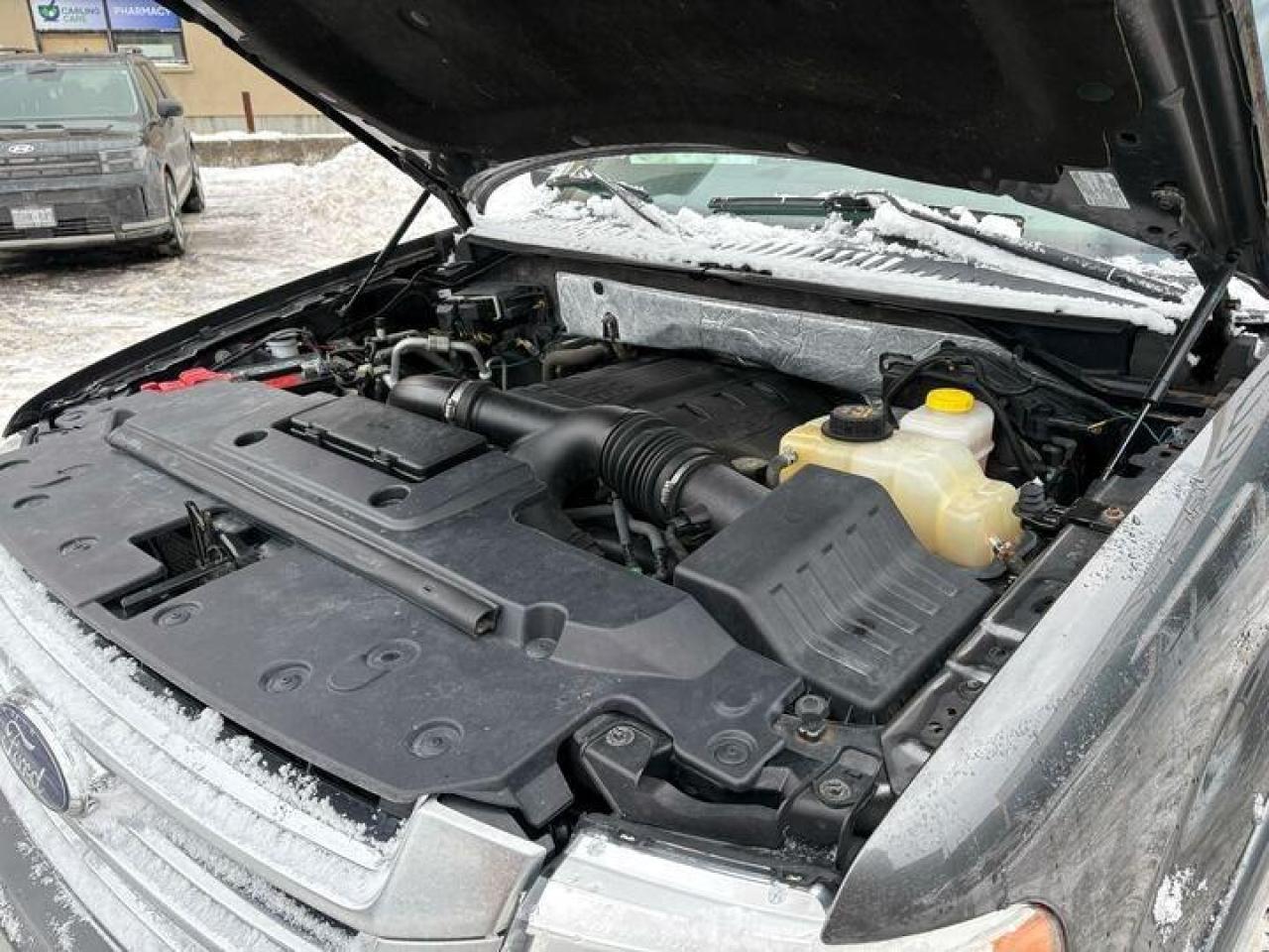 2017 Ford Expedition Max Platinum 4dr 4x4 Photo