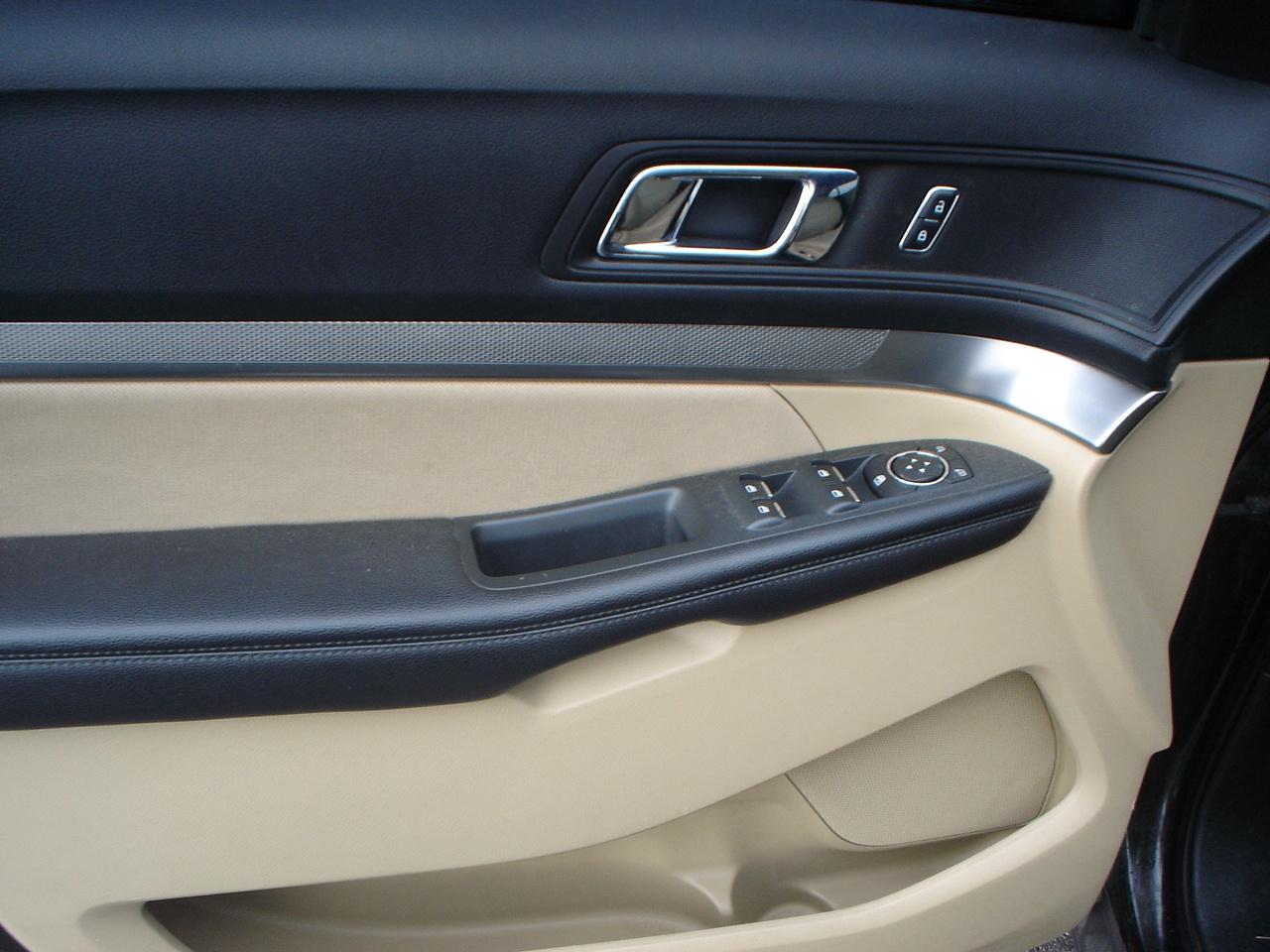 2016 Ford Explorer 4WD Photo