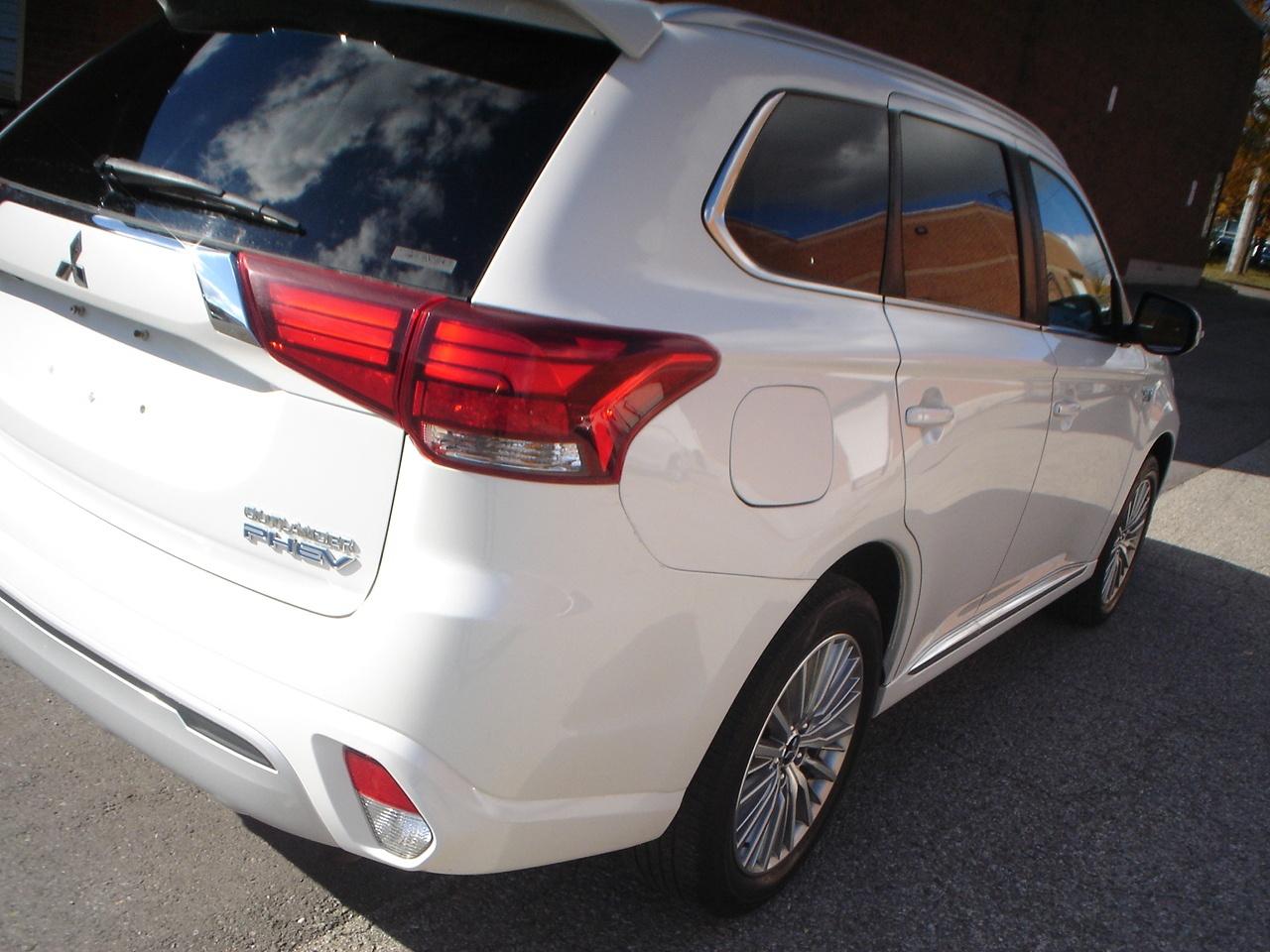 2019 Mitsubishi Outlander PHEV  Photo