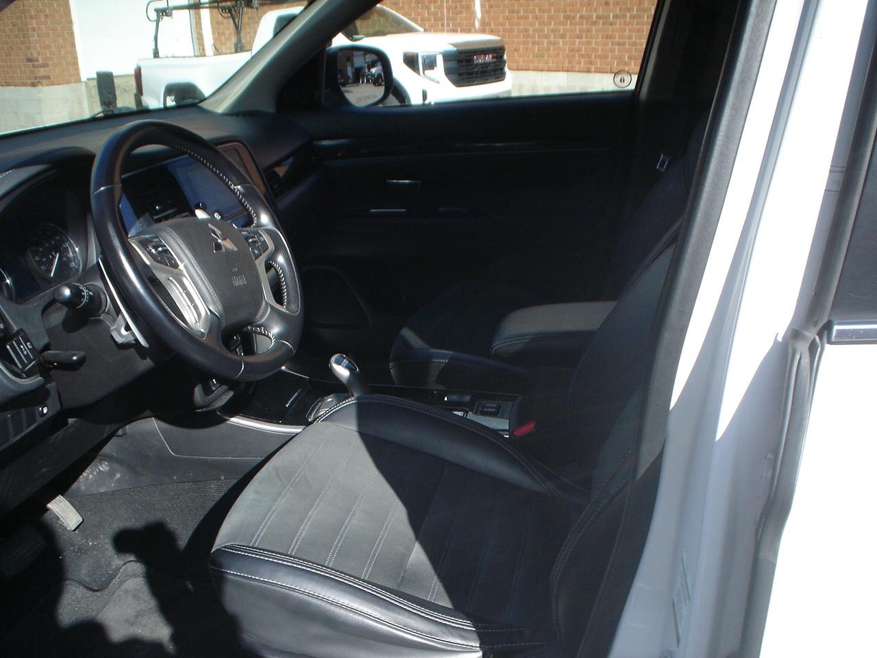 2019 Mitsubishi Outlander PHEV  Photo