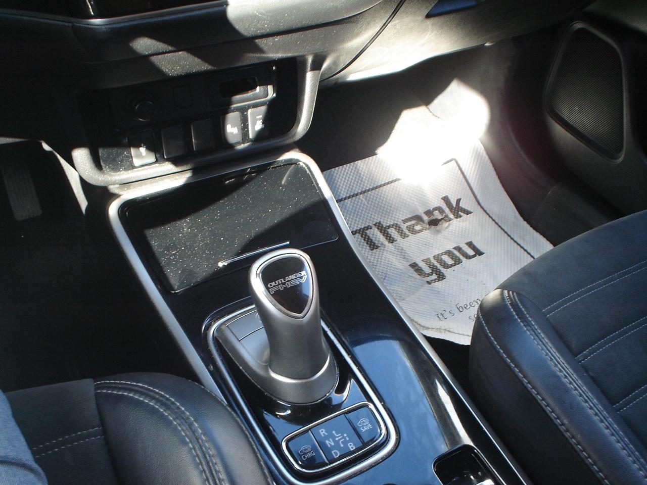 2019 Mitsubishi Outlander PHEV  Photo