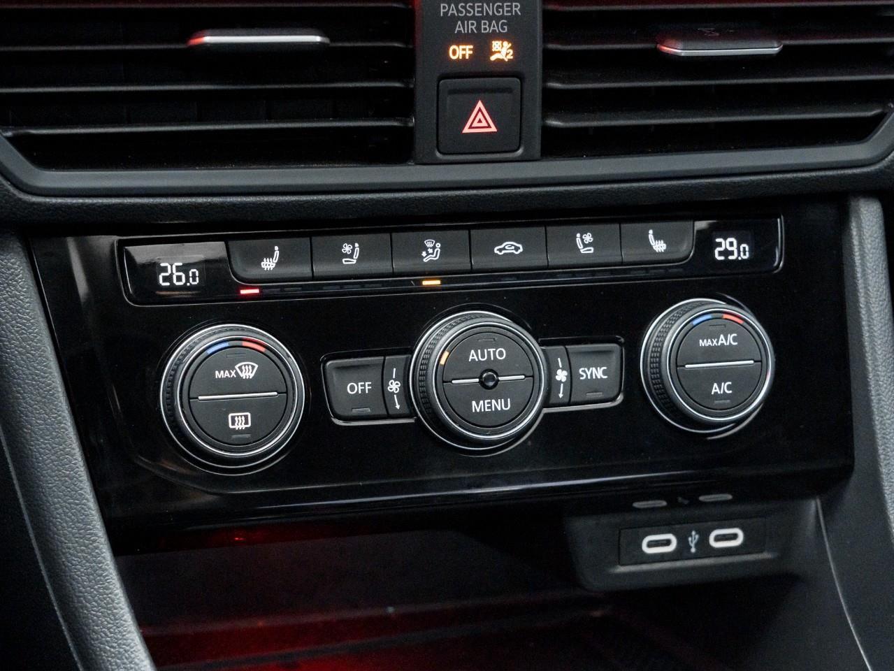 2024 Volkswagen Jetta Highline (A8) 4dr Sedan Photo