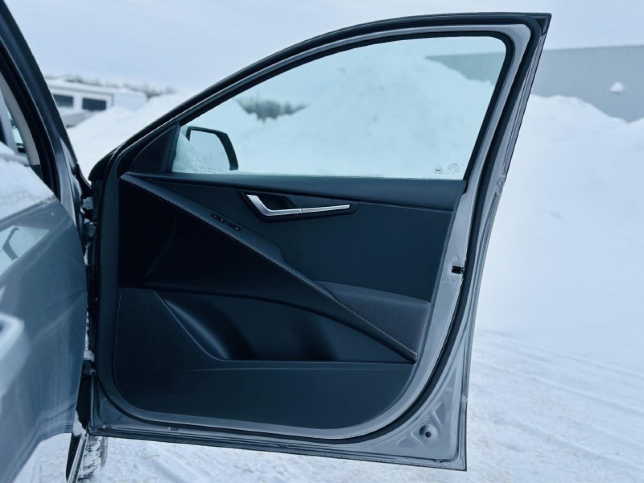 2026 Kia NIRO LX Photo