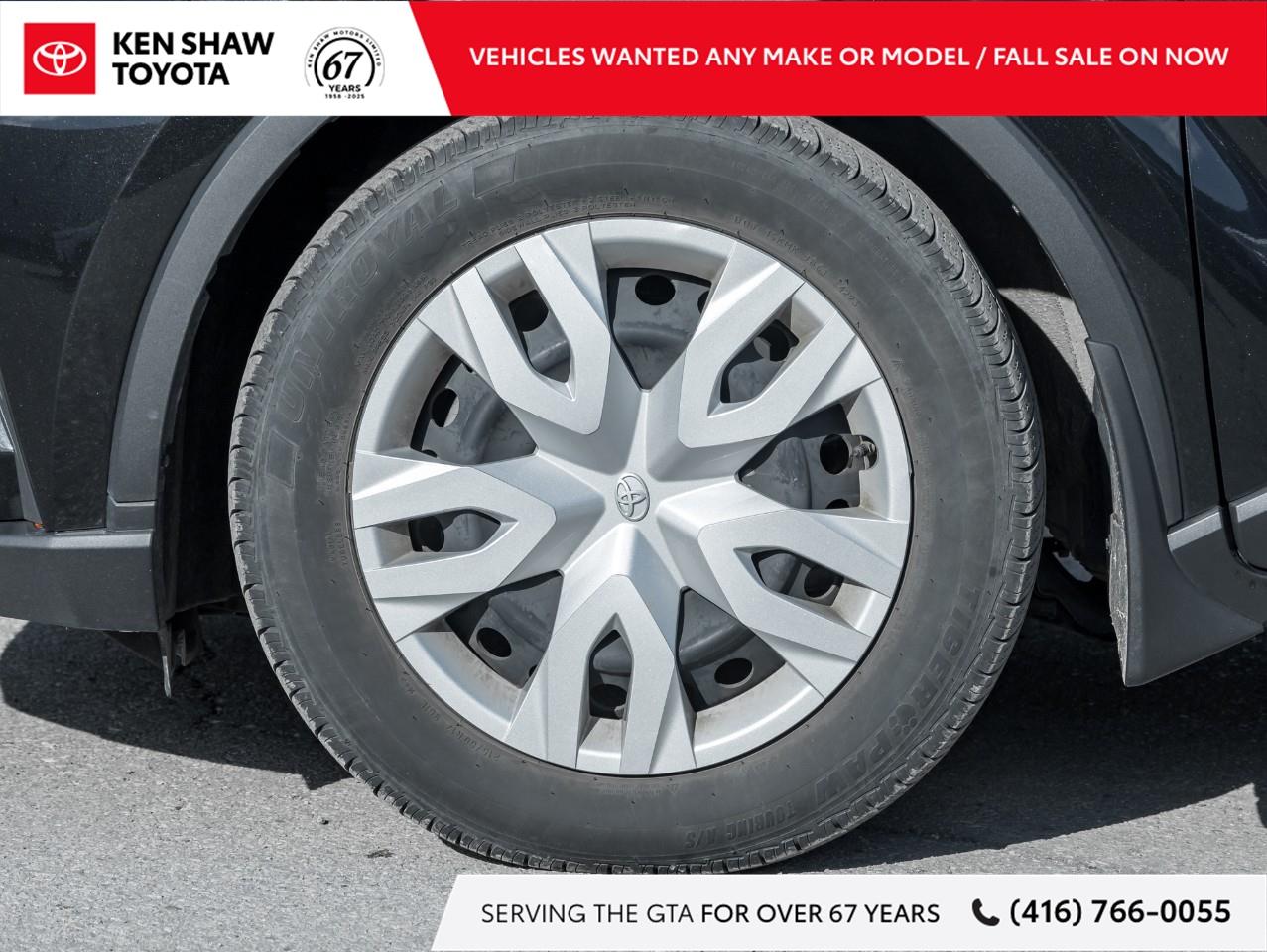 2022 Toyota C-HR LE 4dr Front-Wheel Drive Sport Utility Photo4