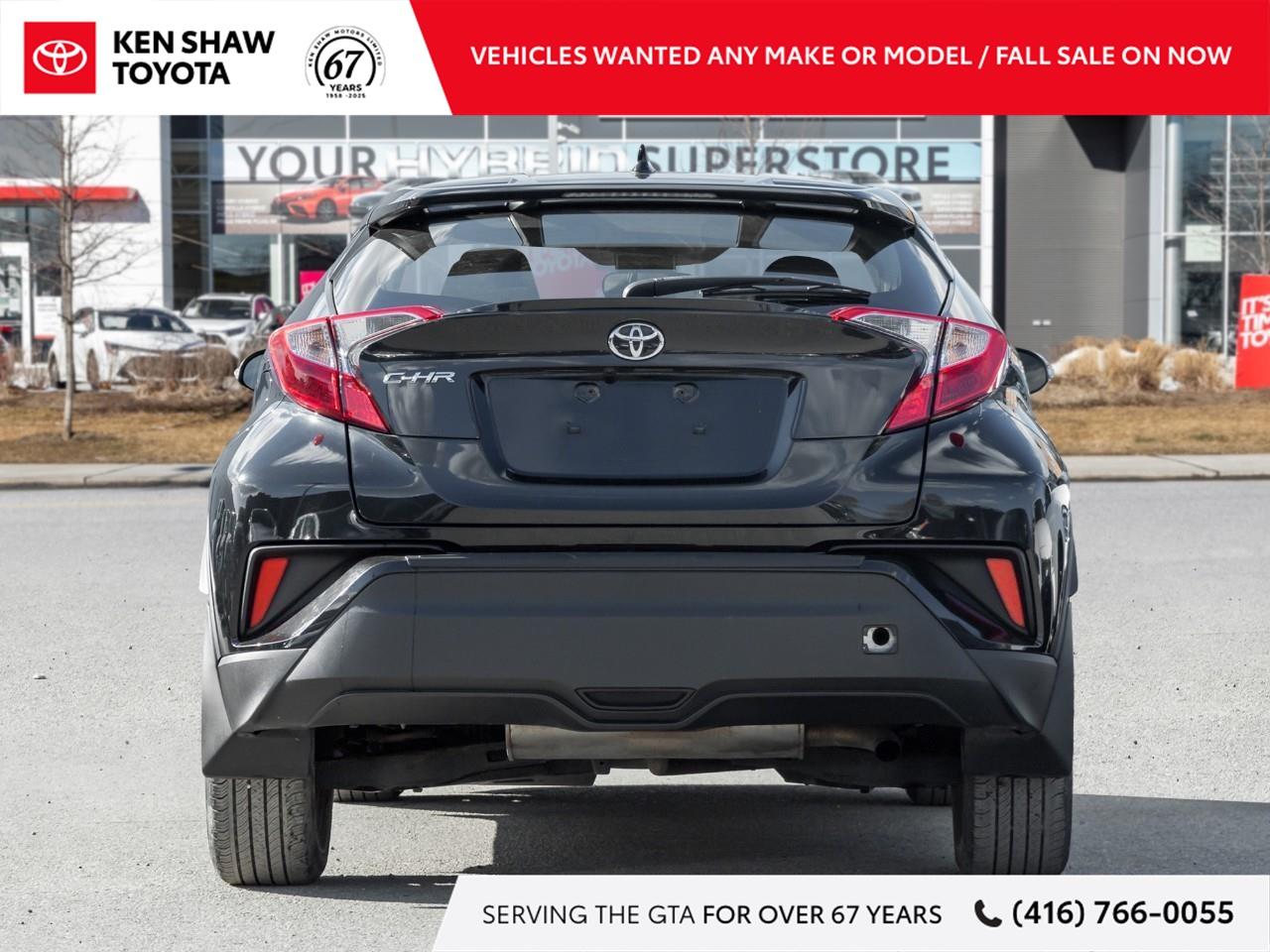 2022 Toyota C-HR LE 4dr Front-Wheel Drive Sport Utility Photo