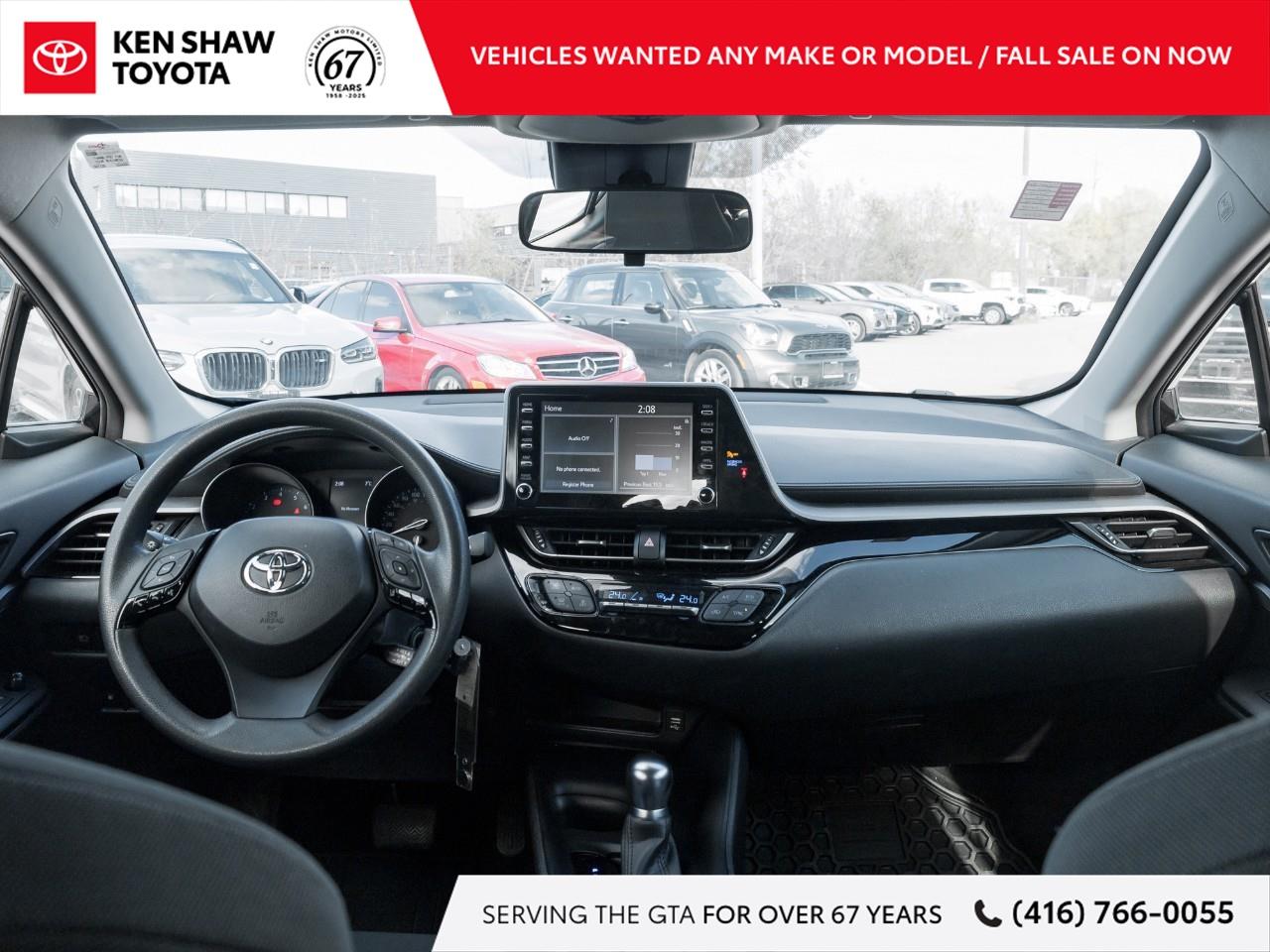 2022 Toyota C-HR LE 4dr Front-Wheel Drive Sport Utility Photo