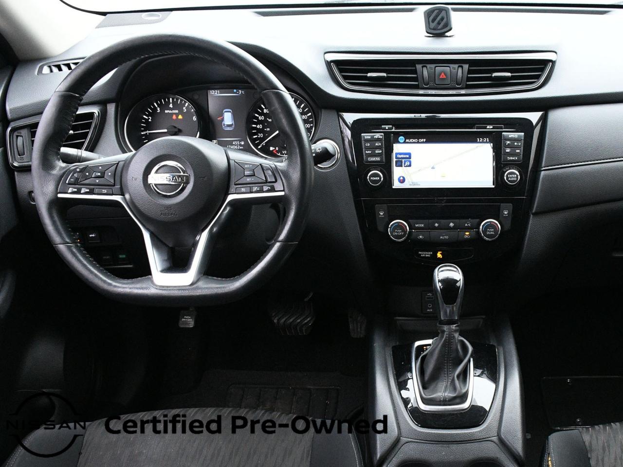 2017 Nissan Rogue SV 4dr All-wheel Drive Photo