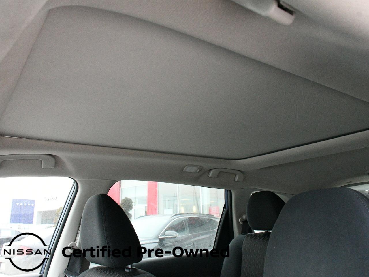 2017 Nissan Rogue SV 4dr All-wheel Drive Photo