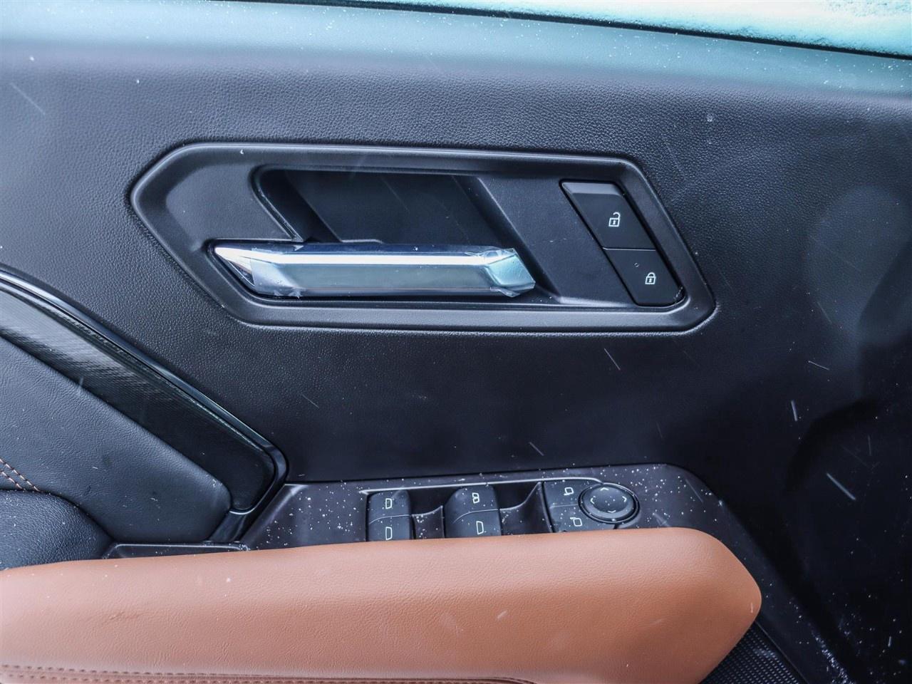 2026 GMC Canyon Crew Cab Short Box 4-Wheel Drive AT4 Photo