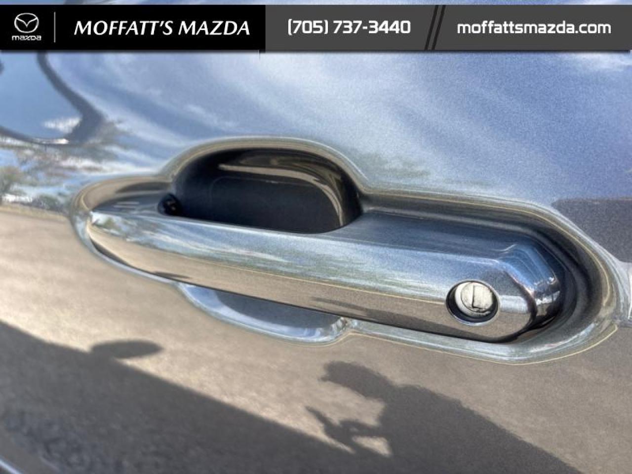 2022 Toyota Highlander XLE Photo