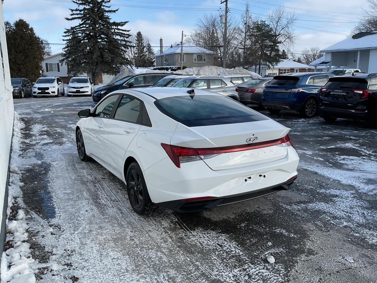 2023 Hyundai Elantra  Photo